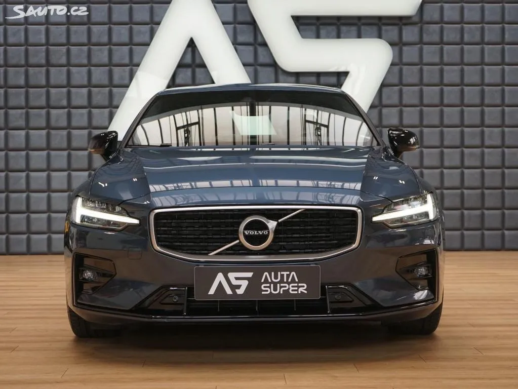 Volvo S60 T5 184kW H/K R-Design CarPlay Image 2