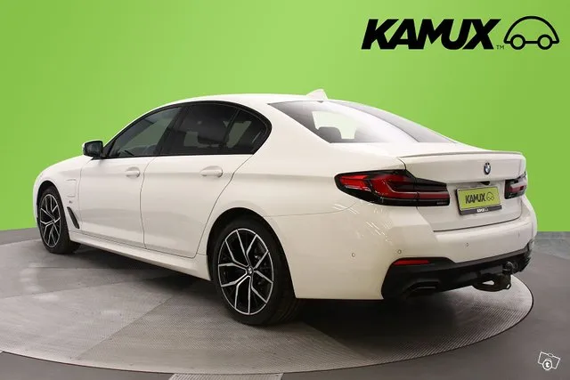 BMW 530 G30 Sedan 530e xDrive M Sport / Adapt. Vakkari / Comfort Access / Harman/Kardon / Vetokoukku / HUD Image 5