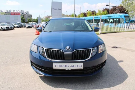 Škoda Octavia 1.6 TDi Image 2