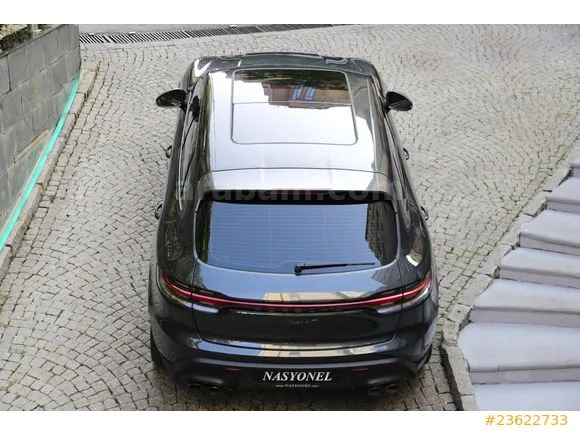 Porsche Macan 2.0 Image 2